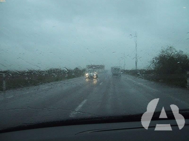 Circulando con lluvia muy intensa, ¿se pueden utilizar las luces antiniebla…
