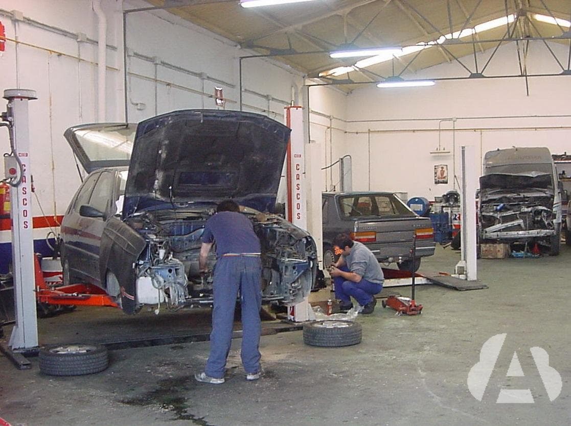 Desde el punto de vista de la seguridad pasiva, la carrocería tiene como…
