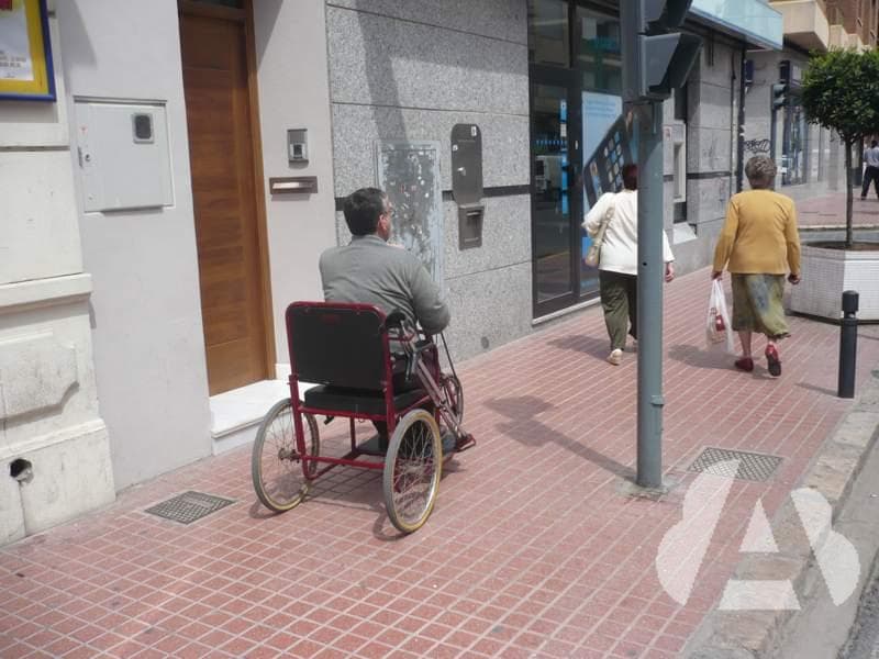 ¿Está obligado a comunicar a la Jefatura Provincial de Tráfico el cambio en sus…
