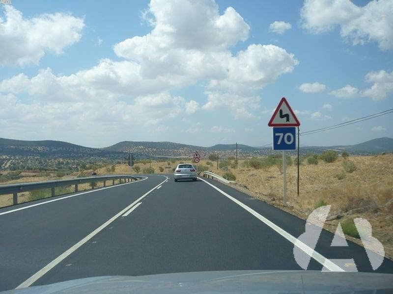 Ante una frenada de emergencia, ¿cómo debe actuar?