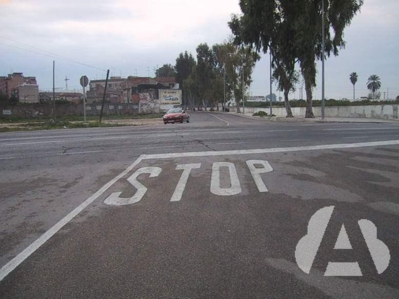¿Cómo se llama la distancia que recorre un vehículo desde que el conductor…