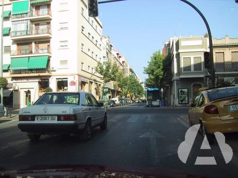 En este paso para peatones, si no funciona el semáforo, ¿es obligatorio parar y…