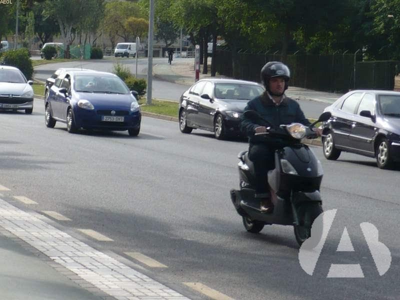 Como norma general, ¿cuál es la velocidad máxima a la que podrá circular una…