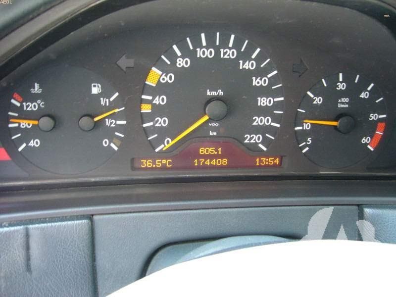 Para ahorrar carburante, ¿cómo se debe ventilar el vehículo?