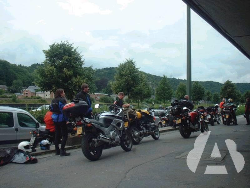 Algunas motocicletas, ¿pueden llevar sistemas de estabilidad de frenado o…