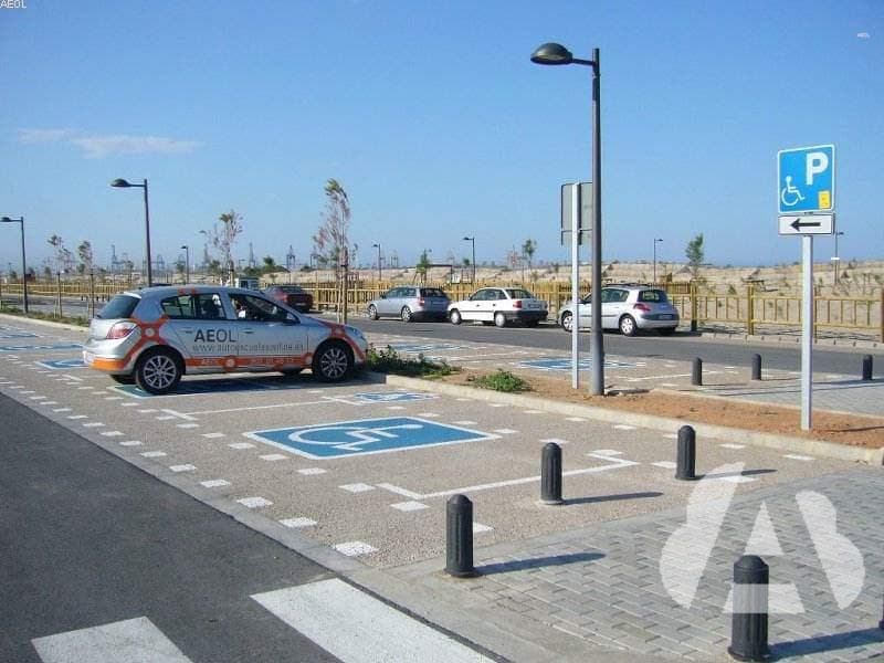 Si su vehículo no está autorizado, en una zona reservada para uso exclusivo de…