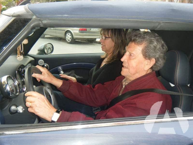 La edad avanzada, ¿puede ser un factor que favorezca la distracción al volante?