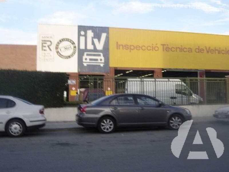 ¿Cuándo debe pasar un turismo su primera inspección técnica periódica?
