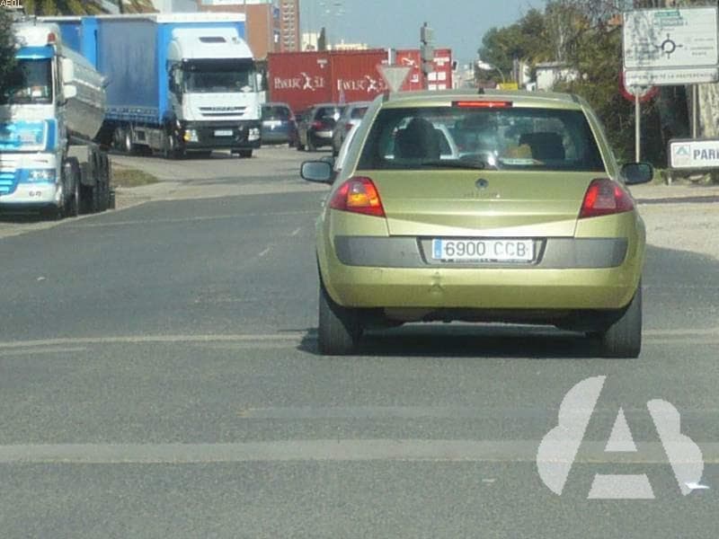 Debe señalizar toda maniobra que suponga...