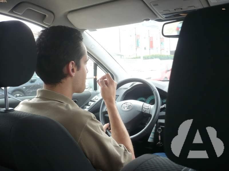 Las distracciones al volante...