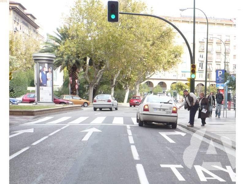 Como norma general, los clientes de un taxi que se encuentre prestando servicio…