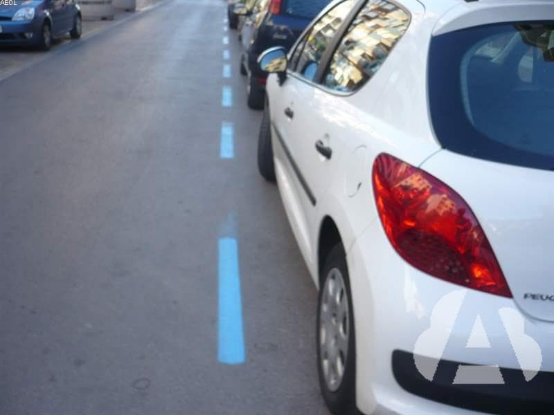 Estas marcas viales azules indican...