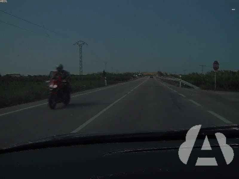 Si conduce una motocicleta y hay niebla ligera, ¿qué alumbrado debe utilizar,…