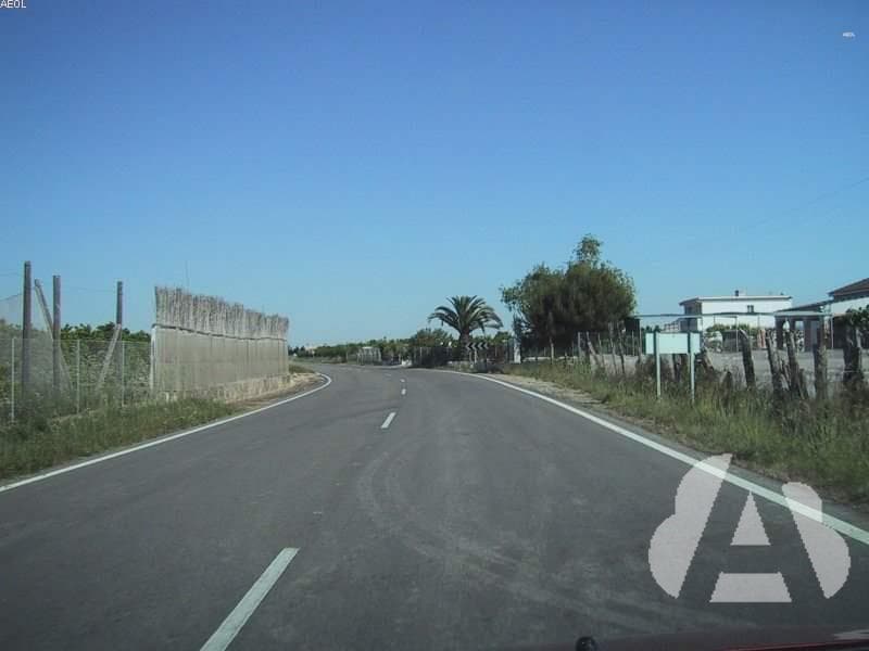 En carreteras convencionales de un carril para cada sentido de la circulación,…