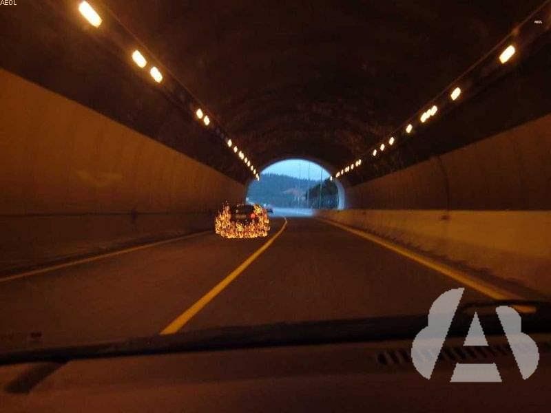 En caso de incendio en el interior de un túnel o paso inferior, el conductor…