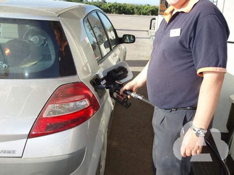 ¿Qué debe hacer para ahorrar carburante y circular con seguridad?
