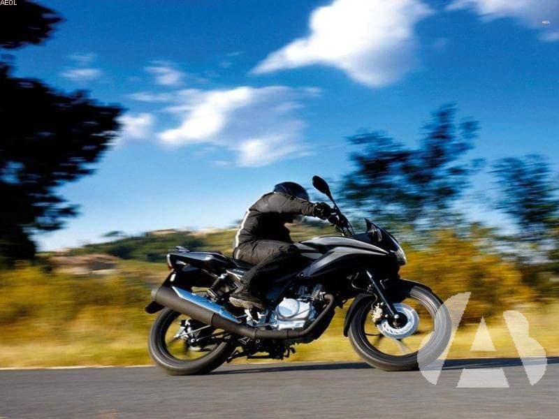 Es recomendable que los guantes que se utilicen para conducir una motocicleta...