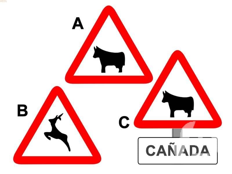 Los animales tienen preferencia de paso en el lugar indicado con...