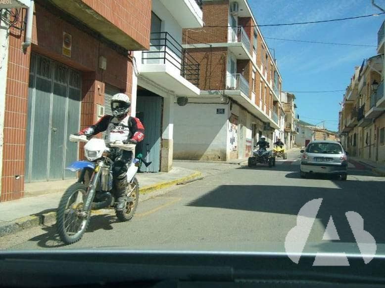 ¿Está permitido circular en motocicleta con el llamado escape libre?