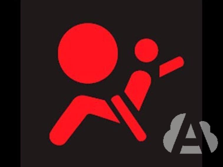 ¿Cuál de las siguientes, es una de las principales funciones del airbag en caso…